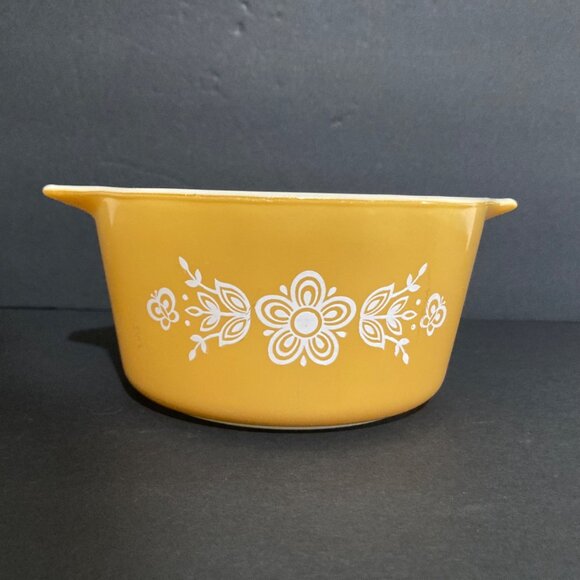 Vintage Pyrex Butterfly Gold 1.5 Quart Baking Casserole Dish No Lid - Picture 2 of 8